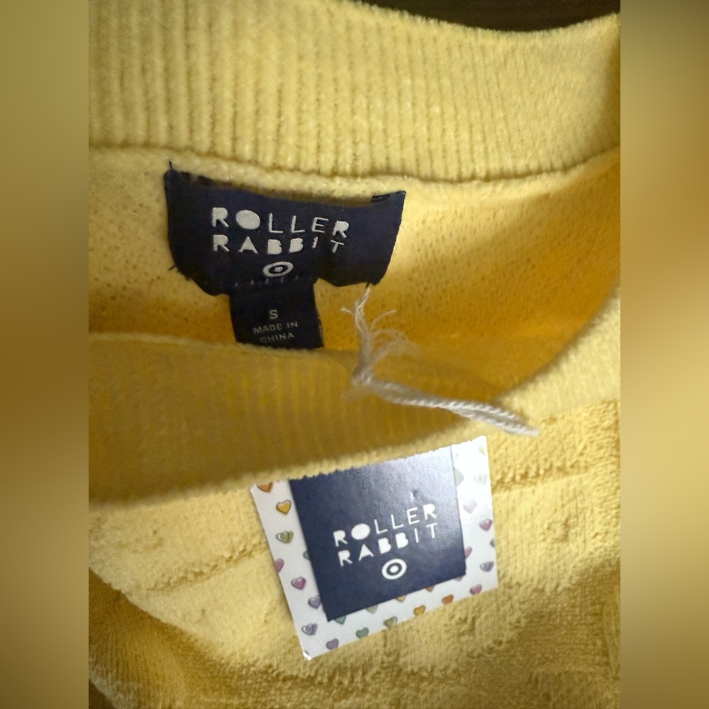 Roller Rabbit x Target yellow embossed set - Picture 3 of 6